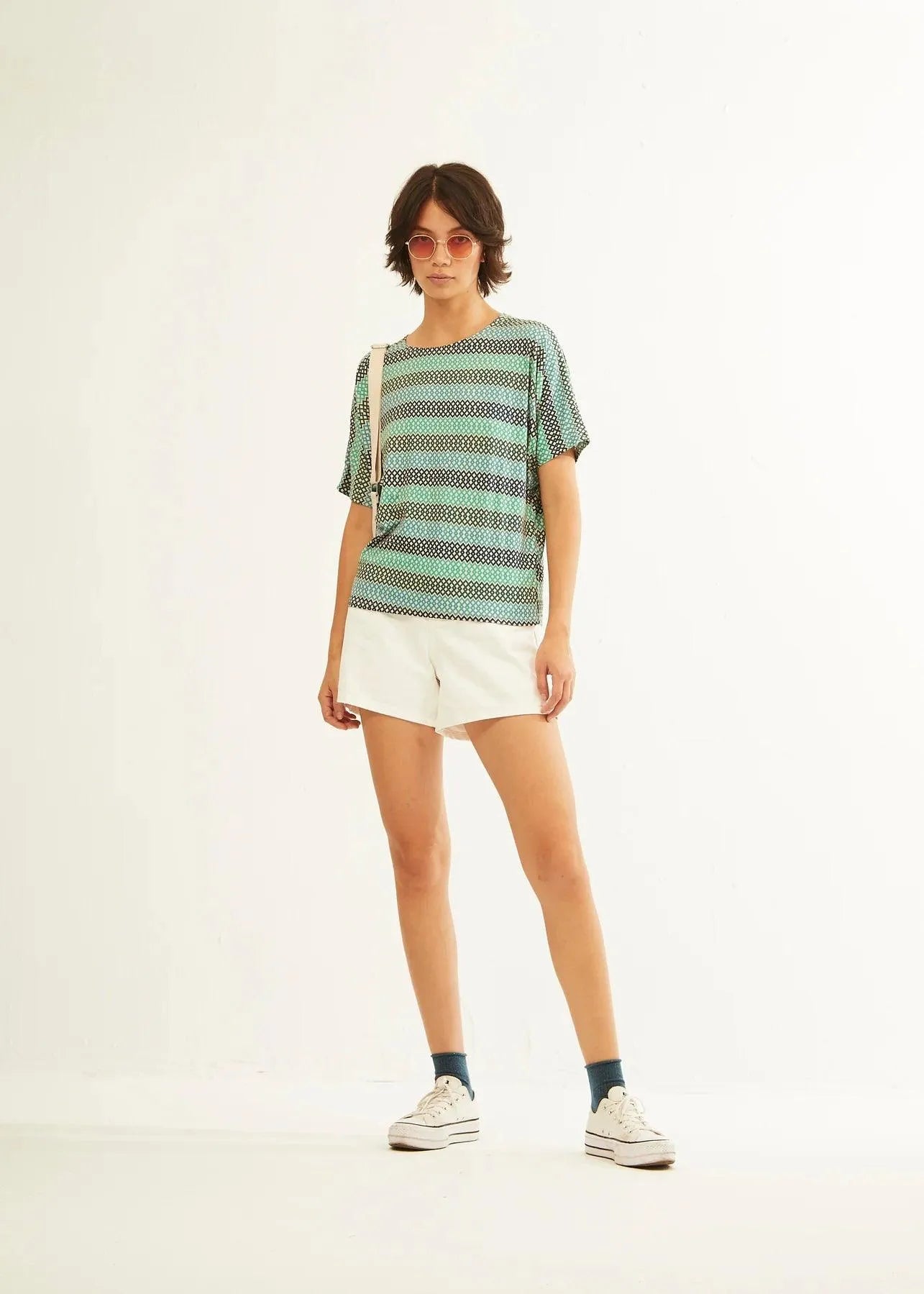 Camiseta Xantik Oversize Accordion Fresh - ECRU