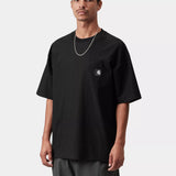 Camiseta Carhartt WIP OG Loose Pocket Black en modelo