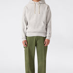 Sudadera CHAMPION Reverse Weave Light Grey look frontal