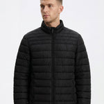 Chaqueta acolchada TIFFOSI Paradise negra — detalle frontal con modelo