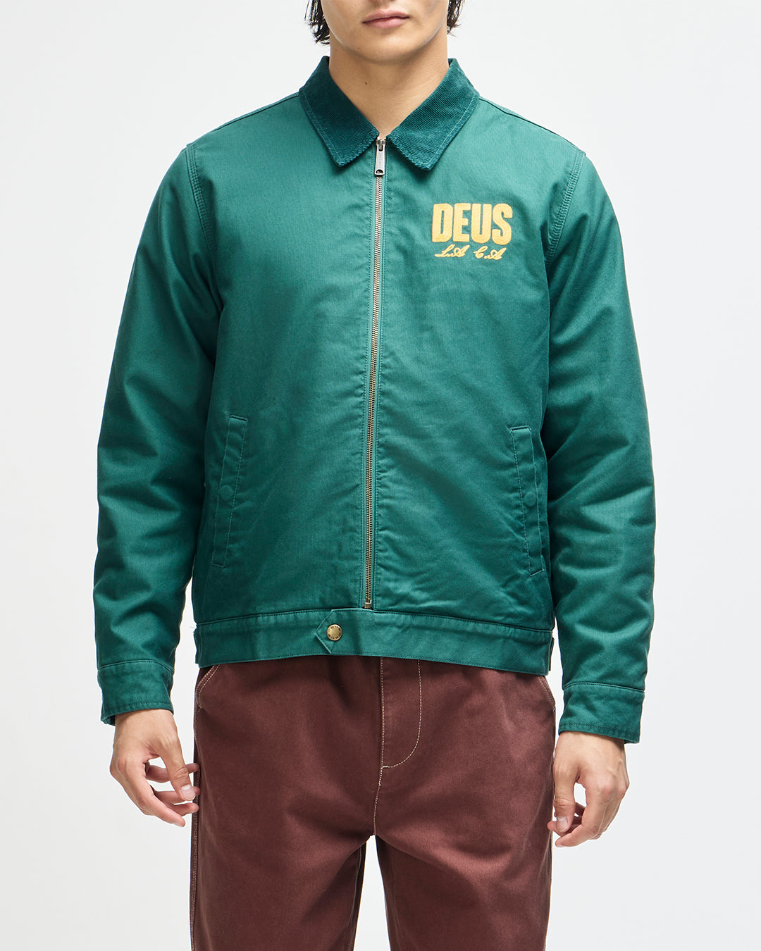 Chaqueta DEUS EX MACHINA Cutaway Racing Green — frontal con modelo