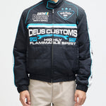 Chaqueta DEUS EX MACHINA Trife Life negra — frontal con modelo