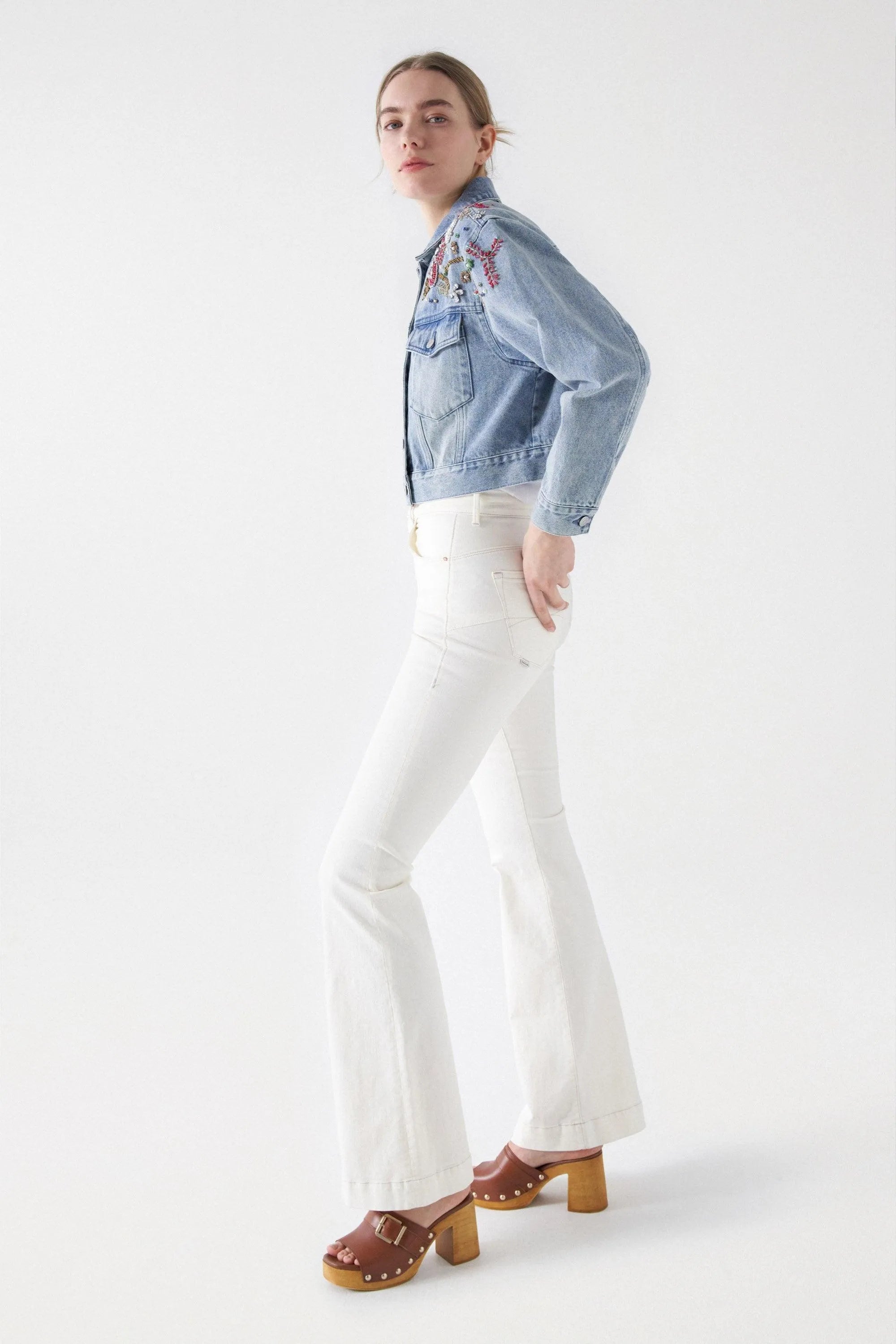 Chaqueta Salsa Jeans Vaquera con Detalles Bordados - ECRU