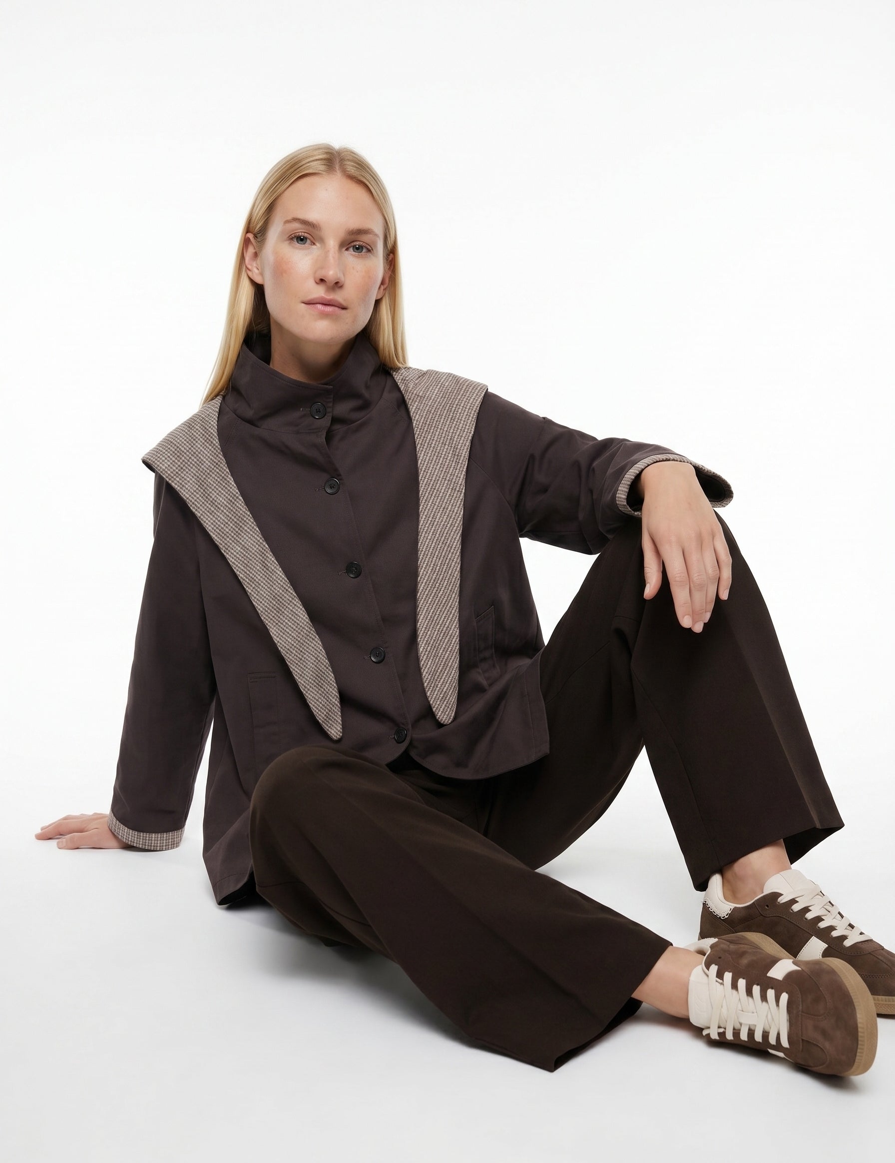Chaqueta TIFFOSI Highlands gris roca, modelo vista alternativa