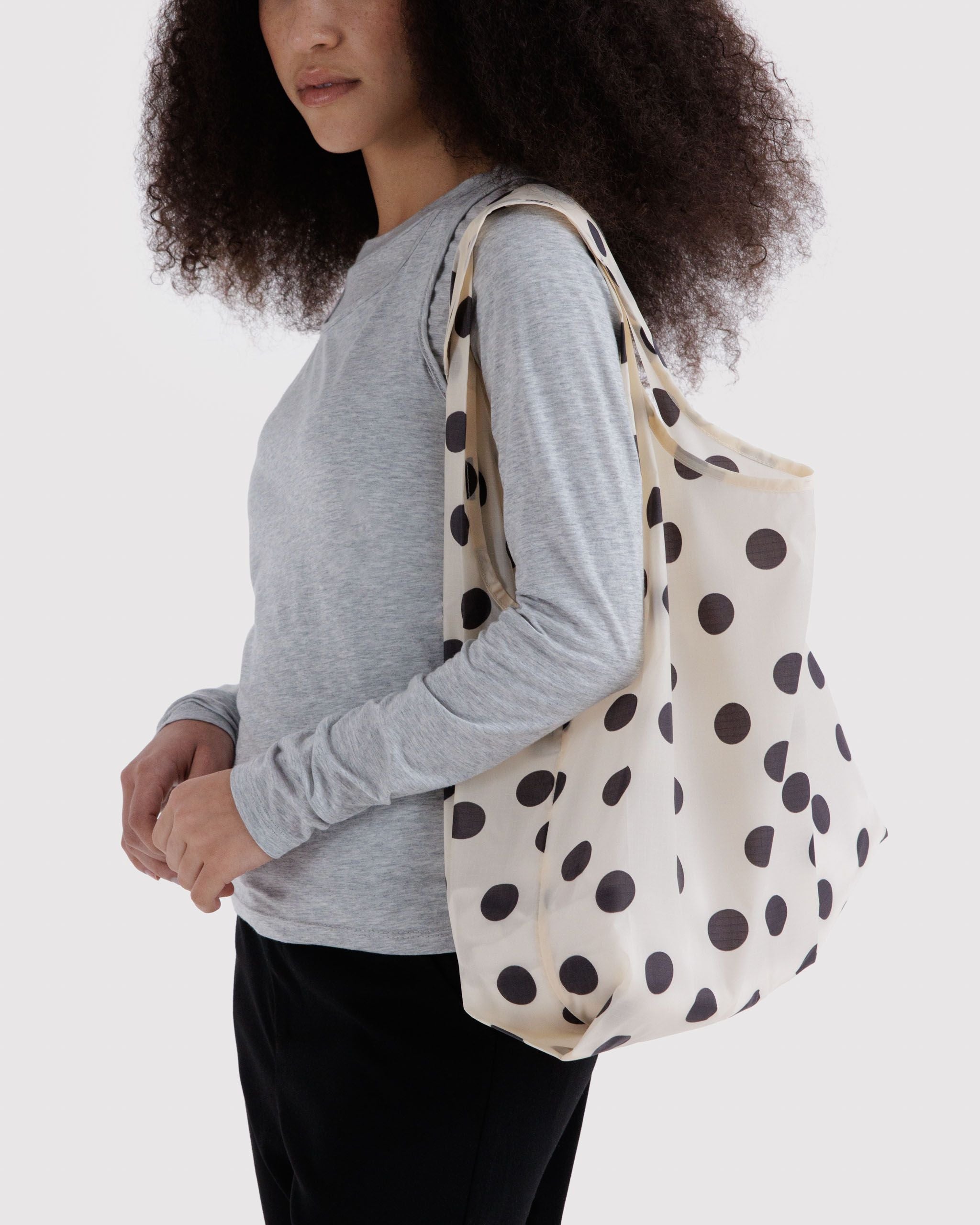 Bolsa BAGGU Estándar Reciclada Cream and Black Polka Dot