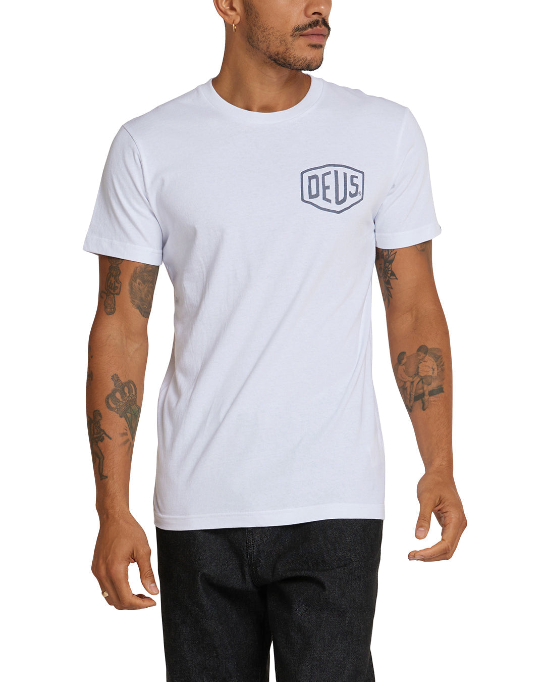 Camiseta DEUS Camperdown Address White - foto oficial 1