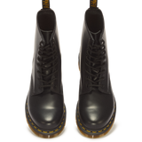 Dr. Martens 1460 Smooth Black vista frontal