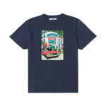 Camiseta Edmmond Studios Retrospectiva azul marino con ilustración frontal