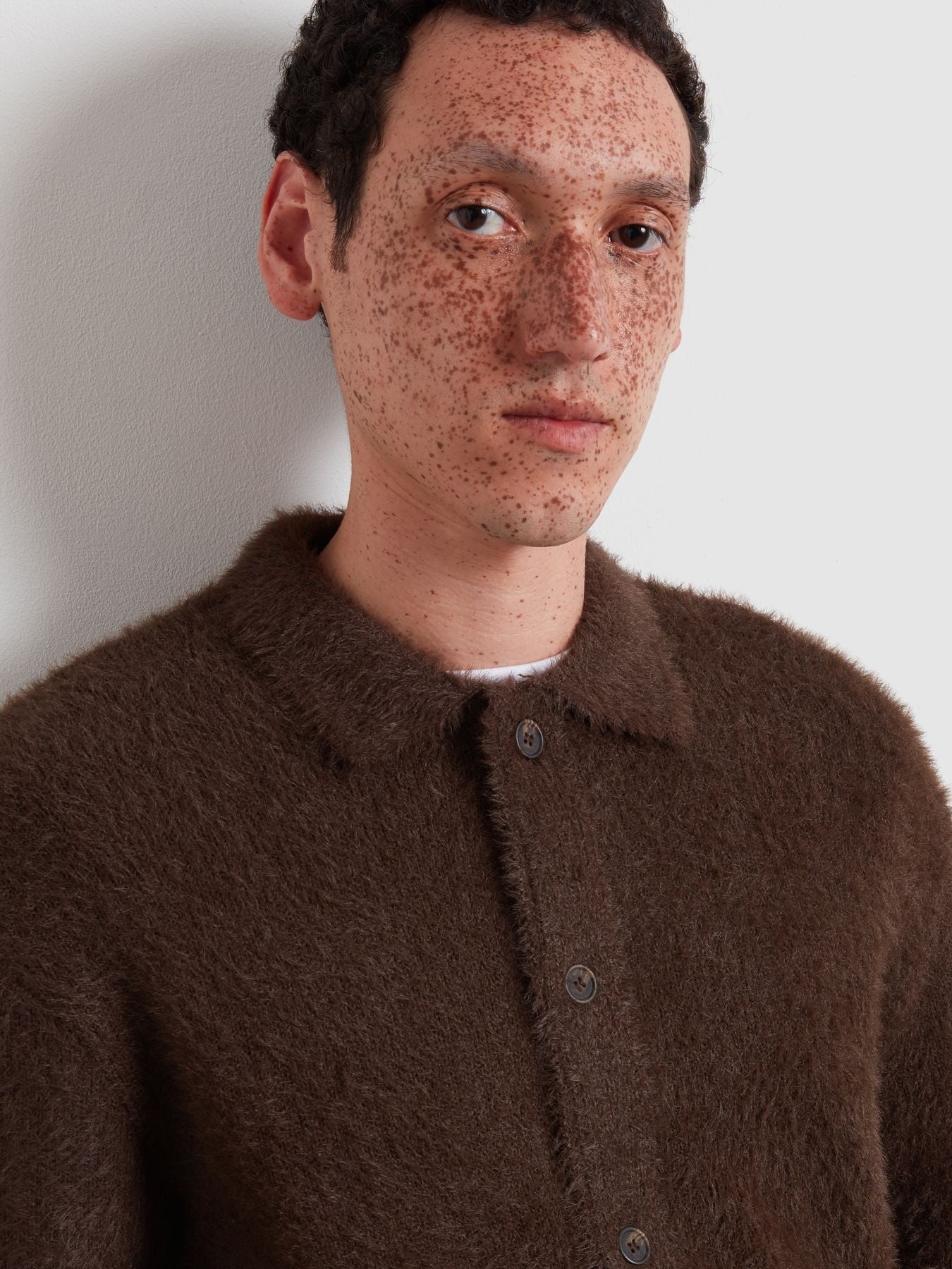 Cárdigan FARAH Harman Dark Brown, detalle