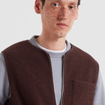 Chaleco FARAH Myles Dark Brown, detalle