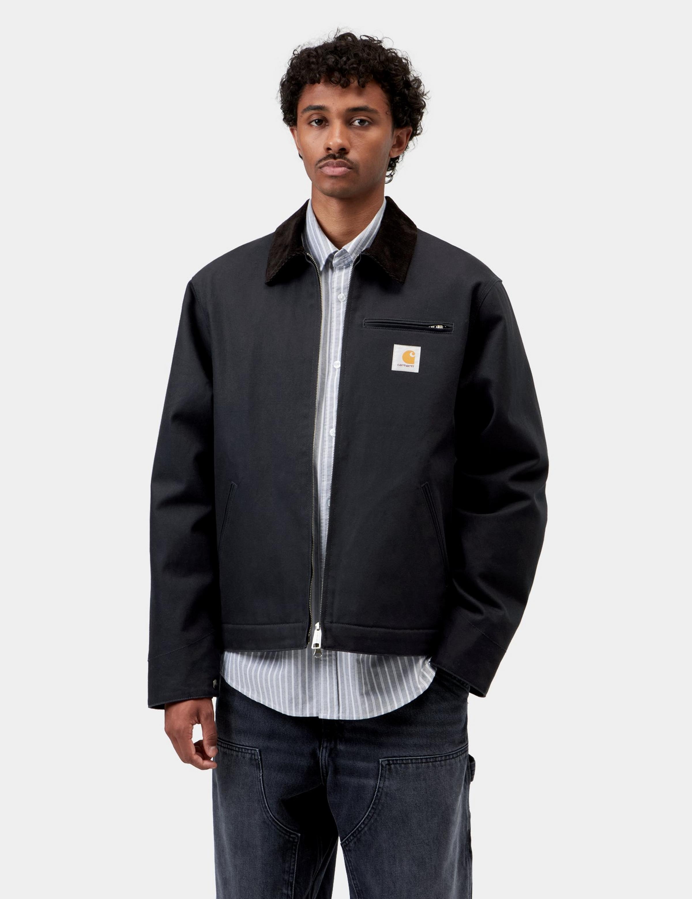 Chaqueta CARHARTT WIP Detroit Jacket Winter Dark Navy Black Rigid en modelo