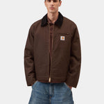 Chaqueta CARHARTT WIP Detroit Jacket Winter Tobacco Black Rigid en modelo