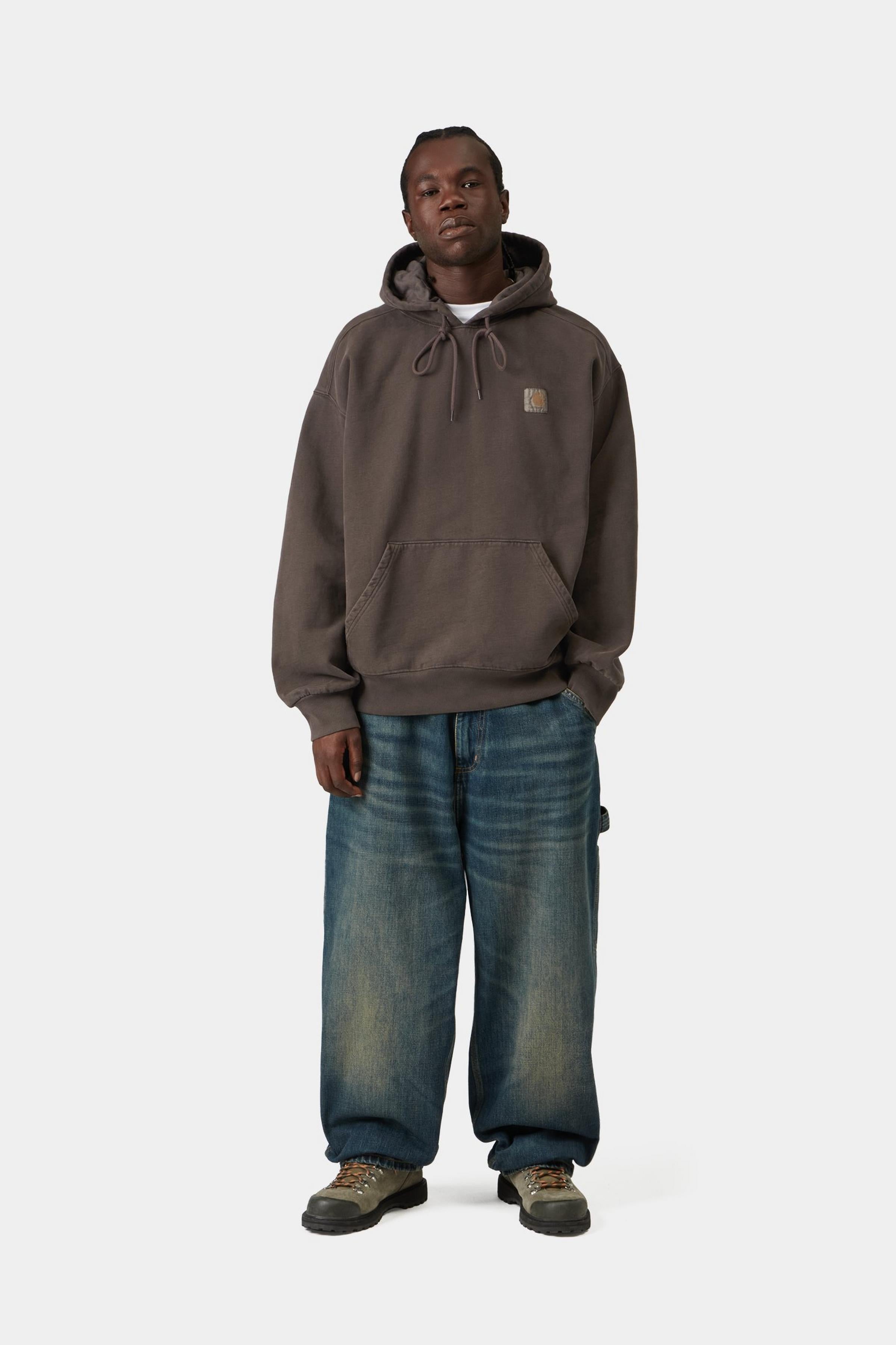 Sudadera CARHARTT WIP Hooded Vista Tobacco Garment Dyed look completo