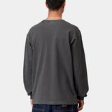Camiseta CARHARTT WIP L/S Vista Black Garment Dyed vista trasera en modelo