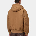 Chaqueta CARHARTT WIP OG Active Jacket WIP Hamilton Brown Rigid vista trasera en modelo