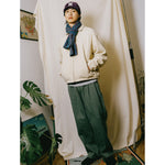 Chaqueta KAPPY Fleece Bomber Jacket Cream, vista frontal sobre modelo