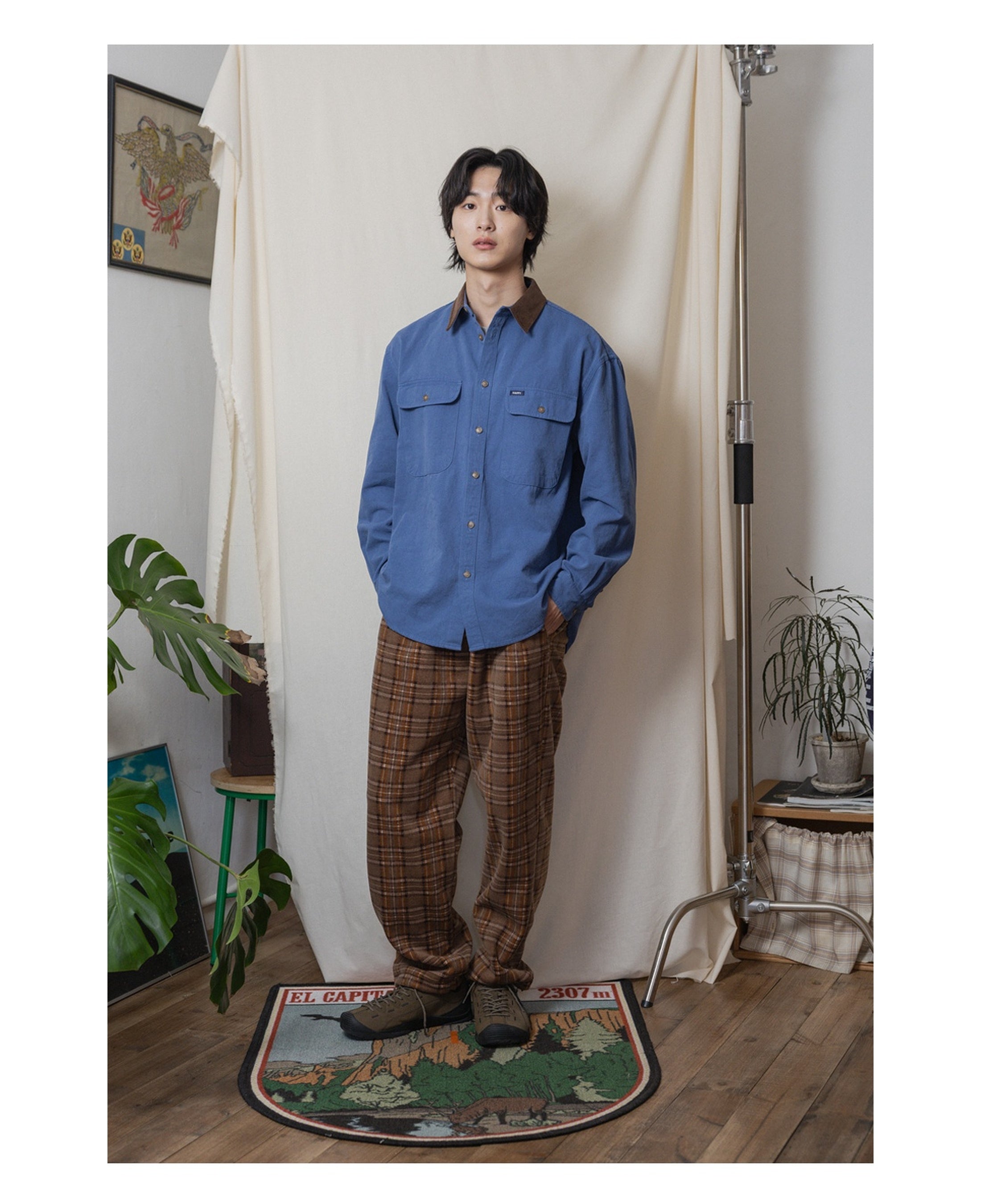 Chaqueta KAPPY Canvas Work Shirt Jacket Blue, vista frontal sobre modelo
