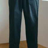 Pantalones KAPPY One Tuck Wide Fatigue Pants Navy · fotografía oficial