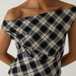 Top LAAGAM Tate Squared Asymmetric Black - imagen 3