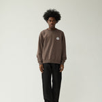 Sudadera New Amsterdam Logo Crewneck Falcon puesta