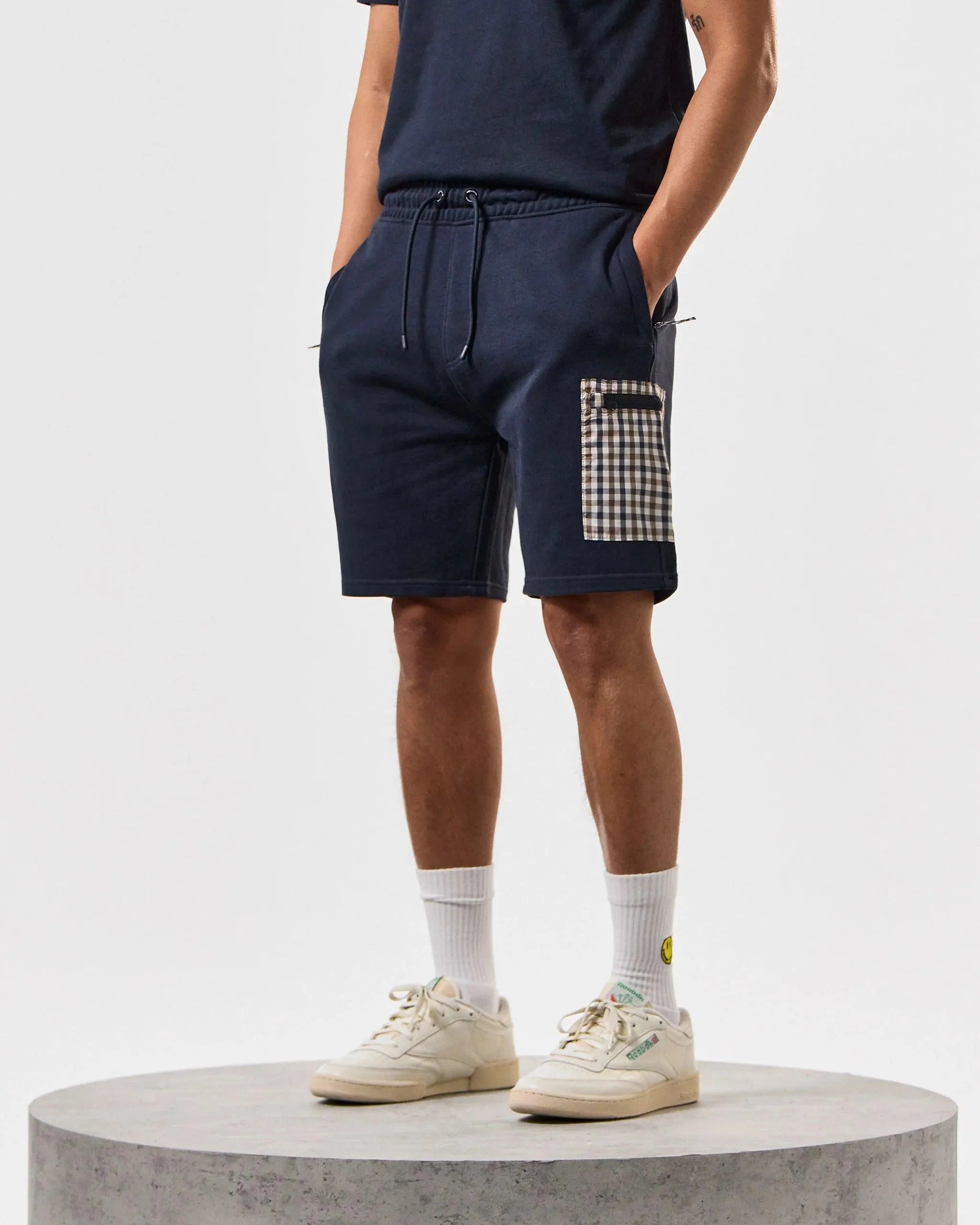 Pantalones Cortos Weekend Offender de Chandal Lerena Navy - ECRU