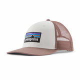 Gorra Patagonia P-6 Logo Trucker Birch White – fotografía de producto