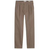 Dockers 86 – Lockere Chinohose mit Falten in Fossil-Optik 