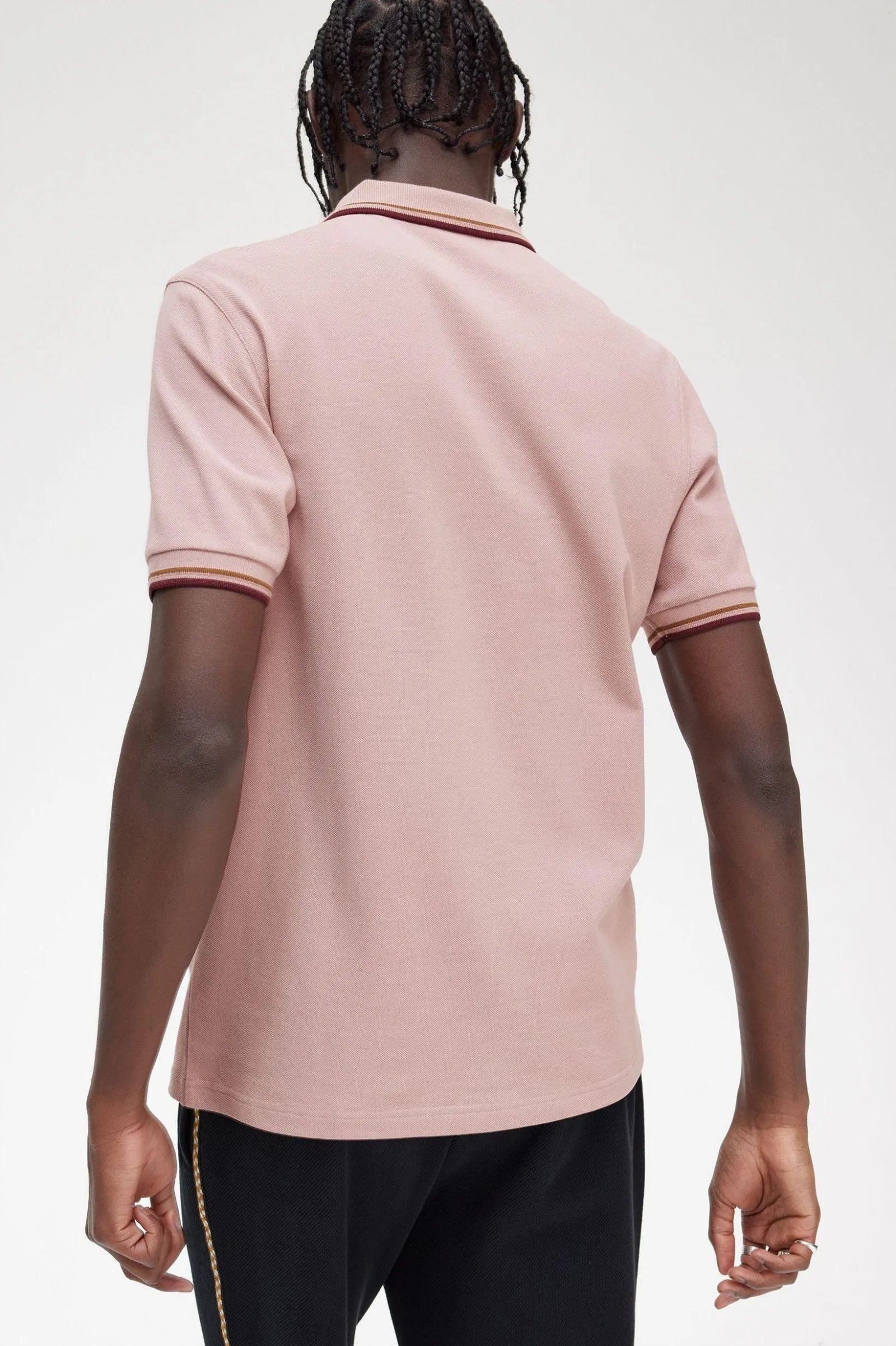 Polo Fred Perry M3600 Rosa empolvado Piedra sombreado Rojo oscuro - ECRU
