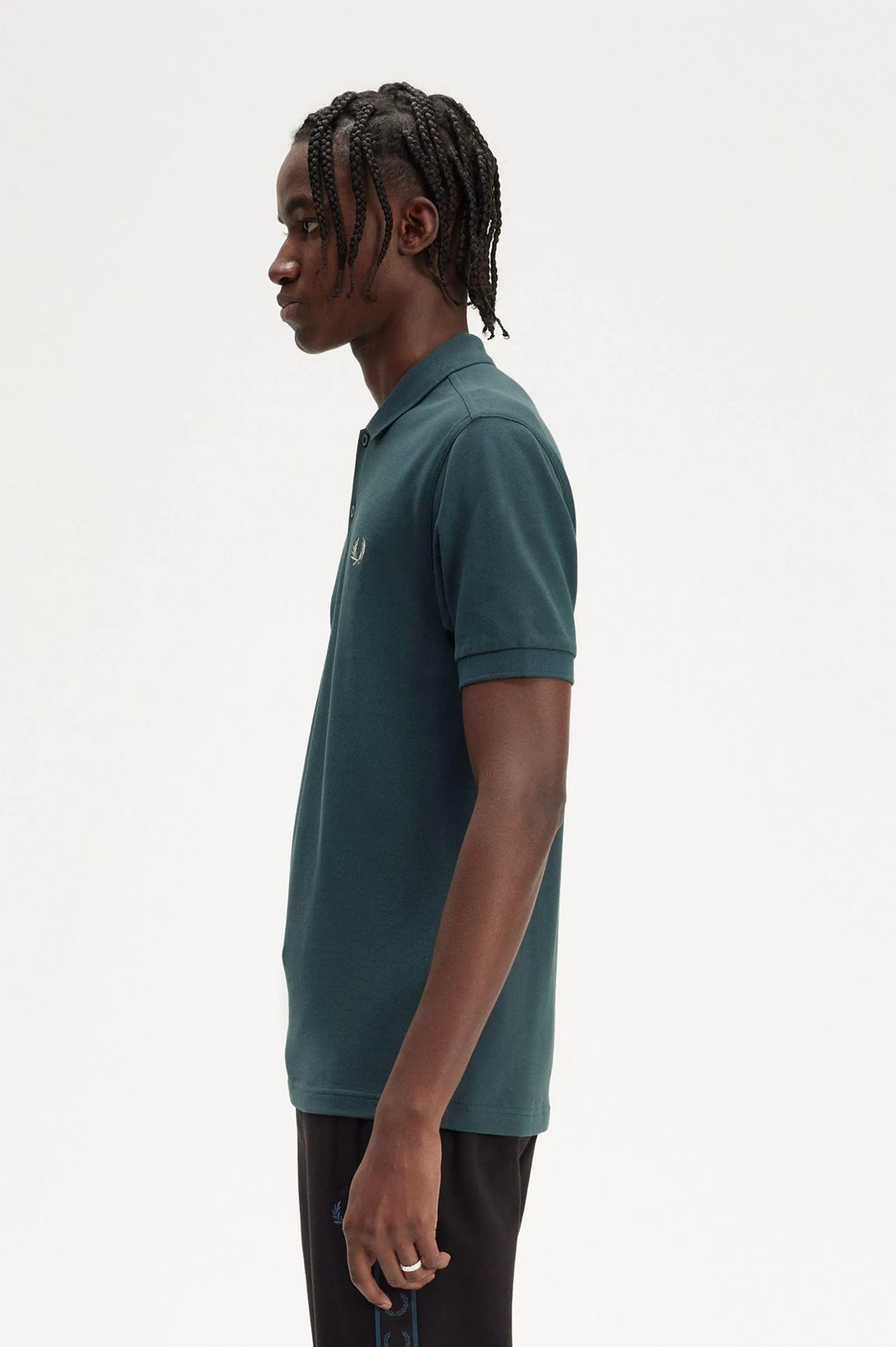 Polo Fred Perry M6000 Azul Petróleo Ostra Claro - ECRU