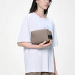 Neceser Rains Wash Bag Small Cinder – imagen oficial 1