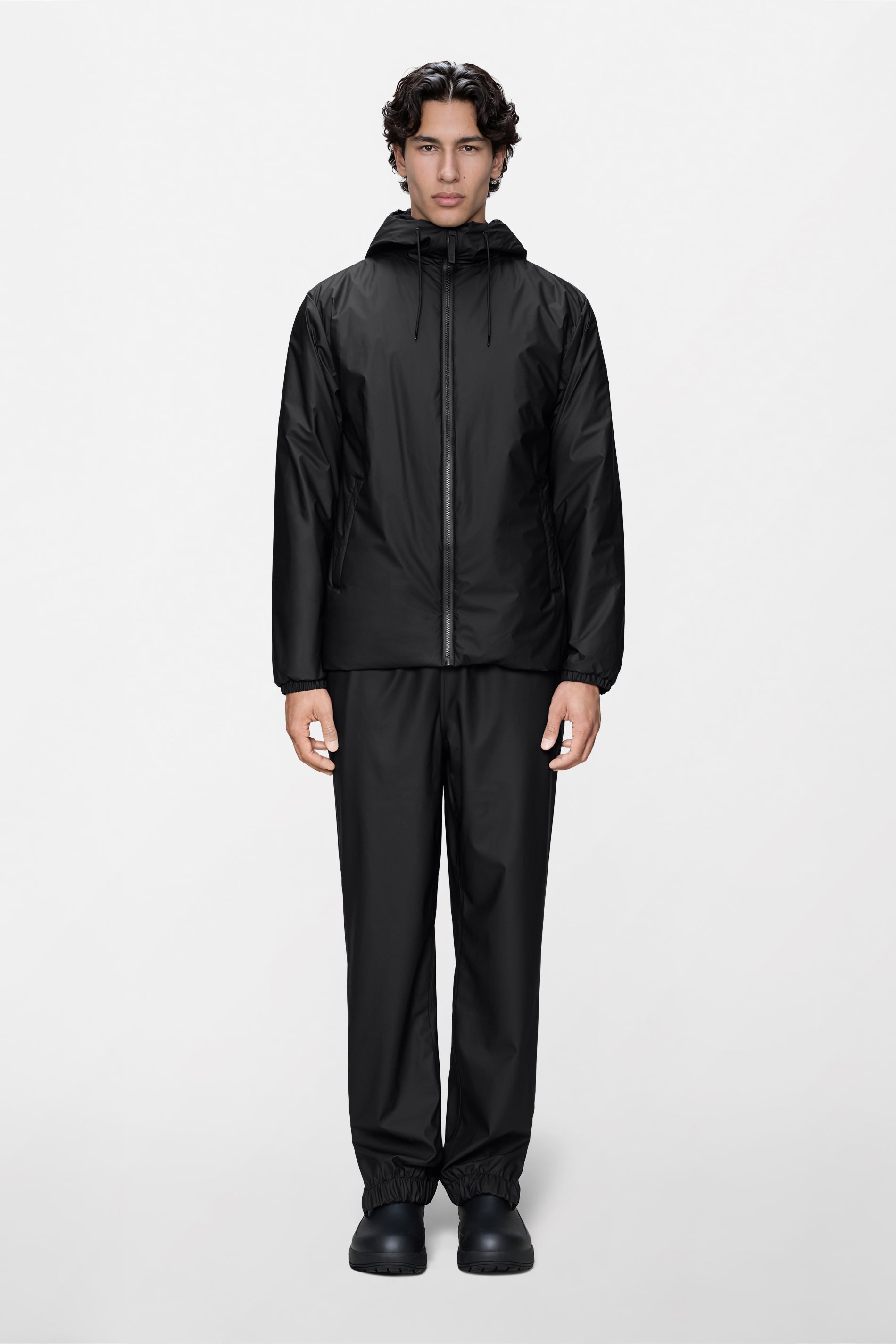 Chaqueta Rains Lohja Black – imagen oficial 1
