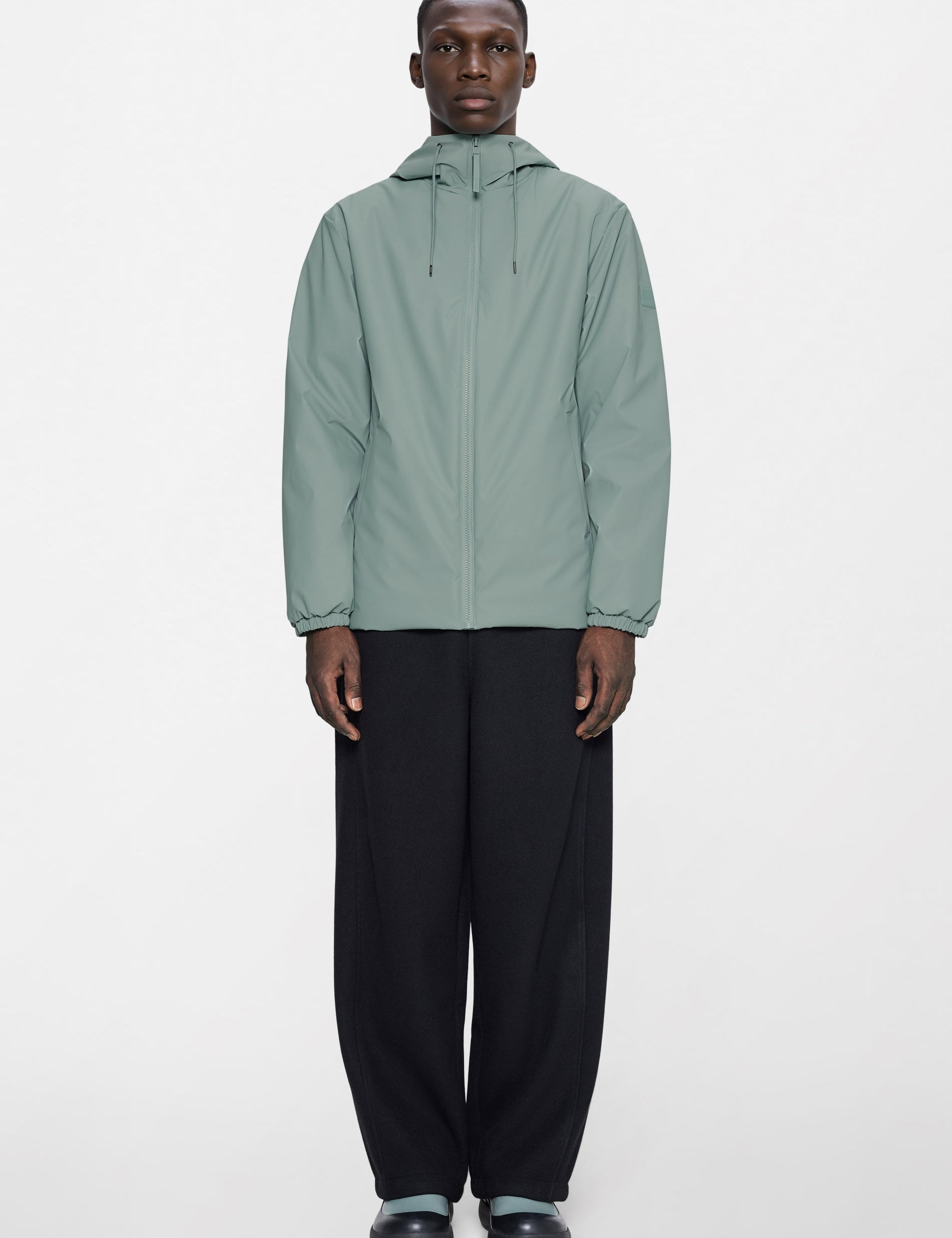 Chaqueta Rains Lohja Sage – imagen oficial 1