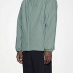 Chaqueta Rains Lohja Sage – imagen oficial 4