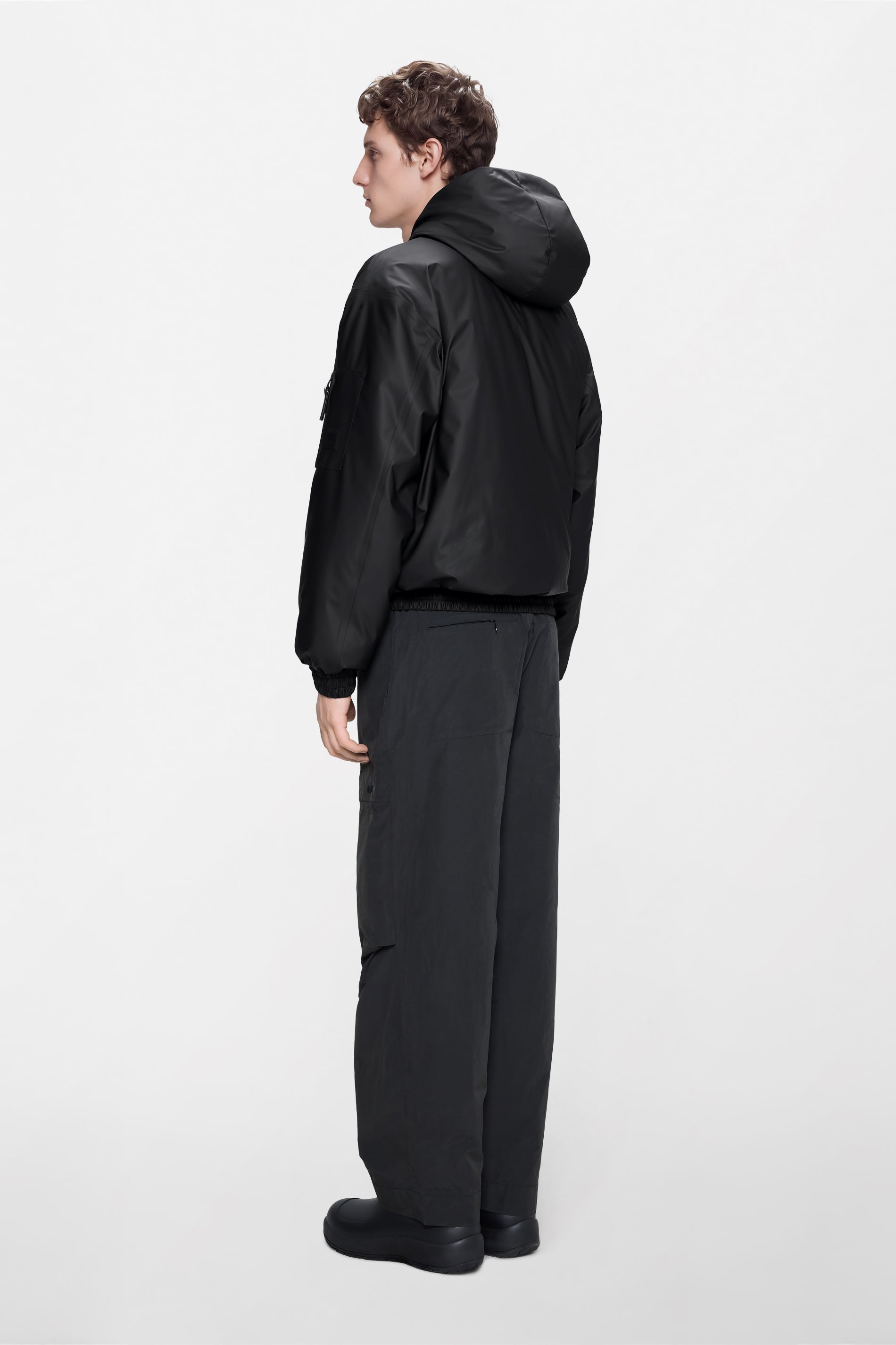 Chaqueta Rains Bomber Black – imagen oficial 3
