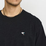 Camiseta REVOLUTION Application CAR Negro Jaspeado, modelo pecho