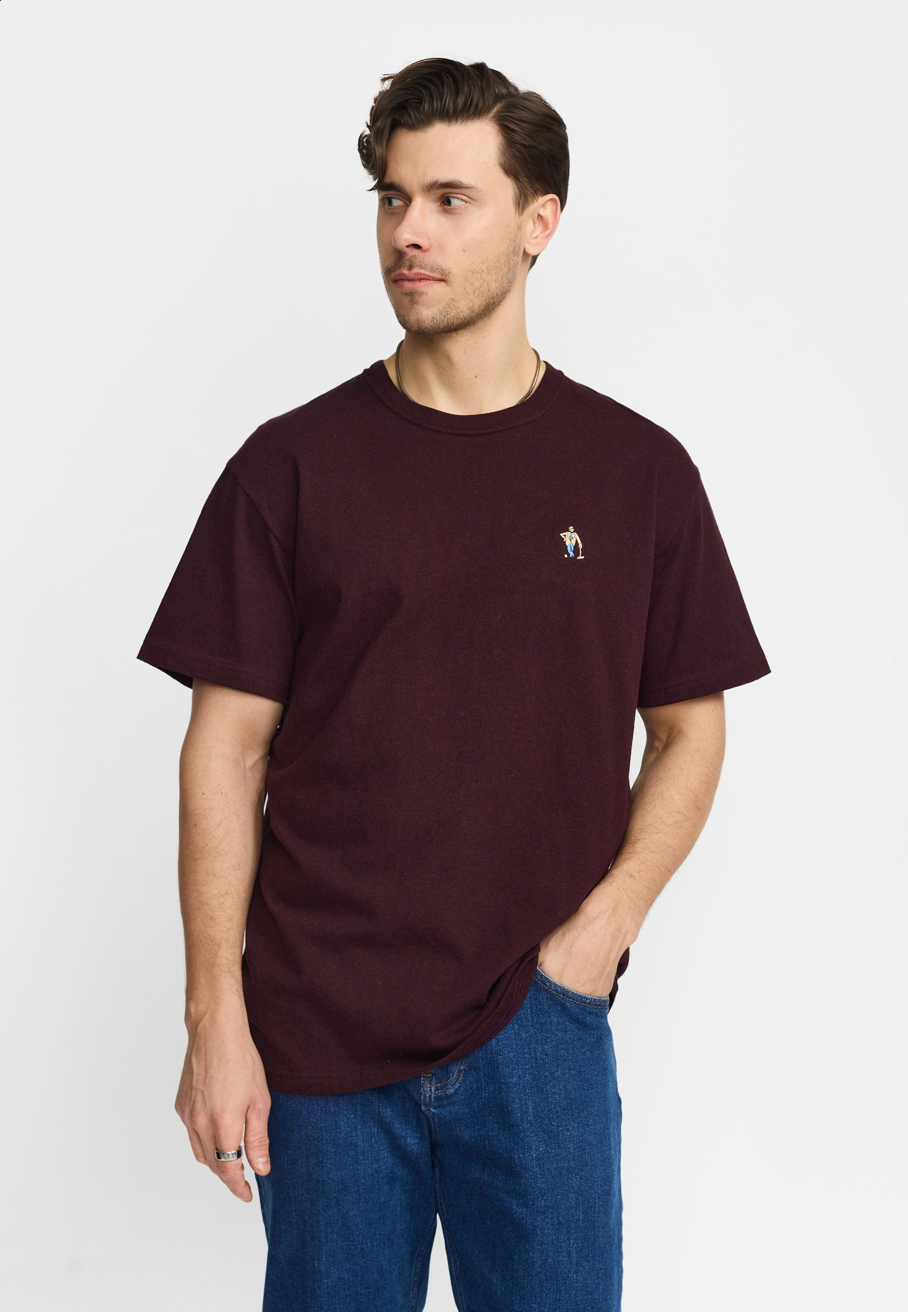 Camiseta REVOLUTION Application CRO Burdeos, modelo frontal