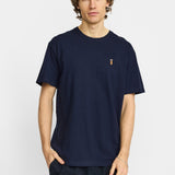 Camiseta REVOLUTION Application Golf Azul Marino Jaspeado, modelo frontal