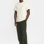 Camiseta REVOLUTION Application Juice Blanco Roto Jaspeado, modelo completo