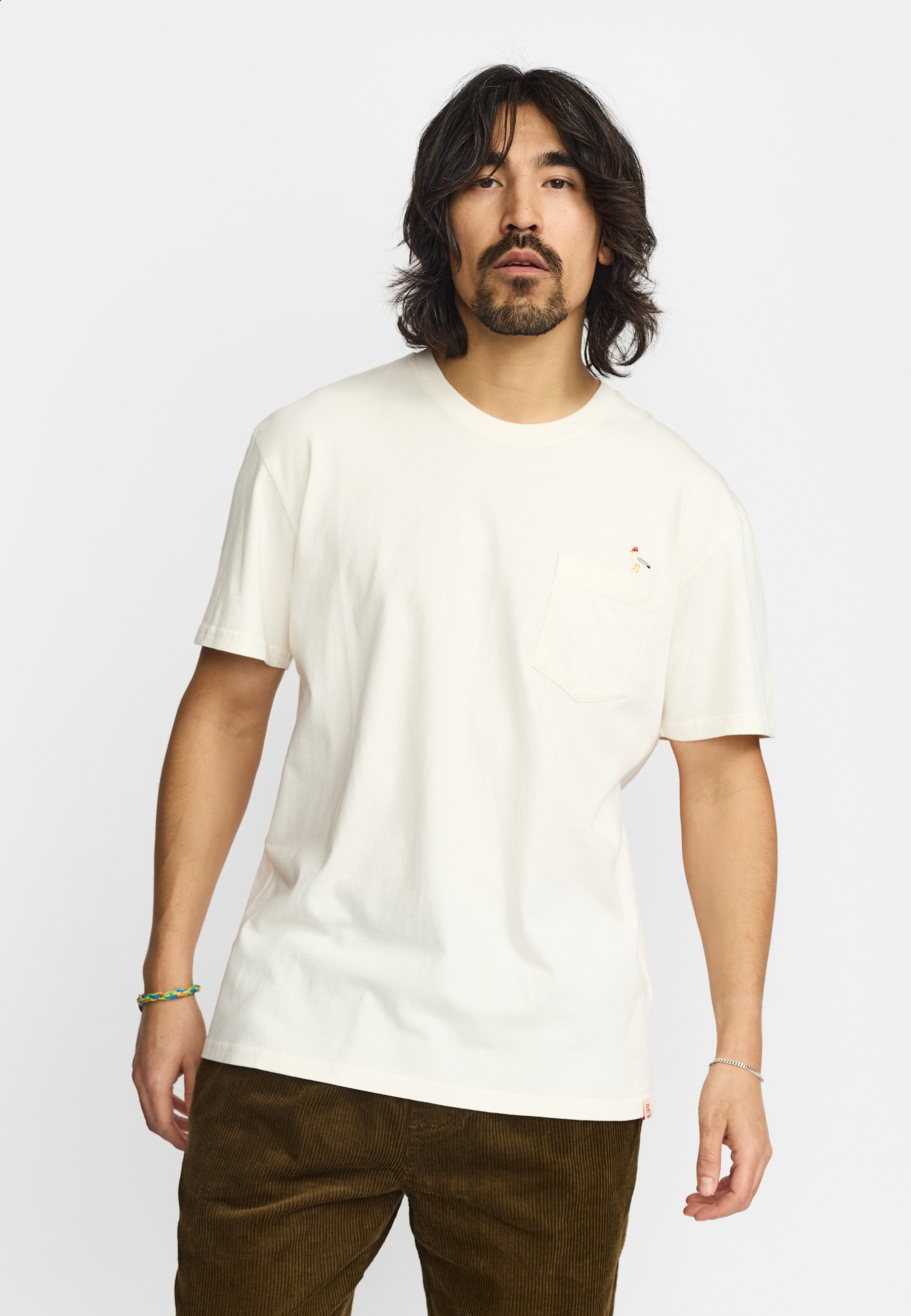 Camiseta REVOLUTION Application Seagull Blanco Roto, modelo frontal alternativo
