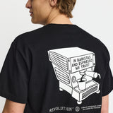 Camiseta REVOLUTION Espresso Negro, modelo espalda detalle