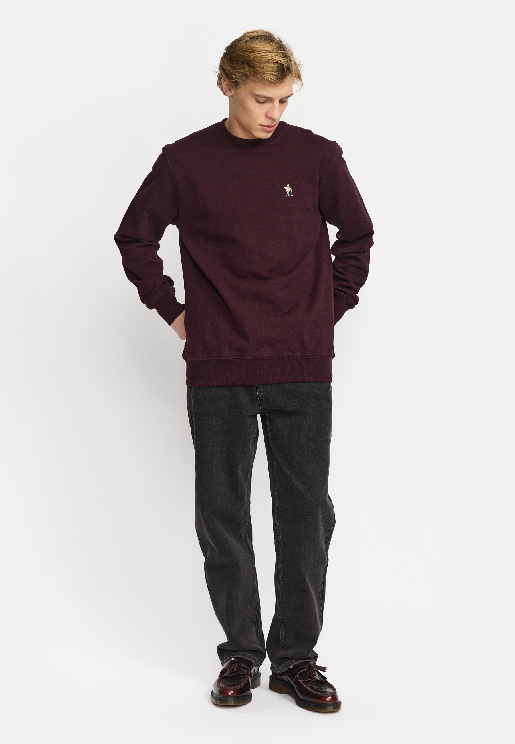 Sudadera REVOLUTION Application CRO Burdeos, modelo completo