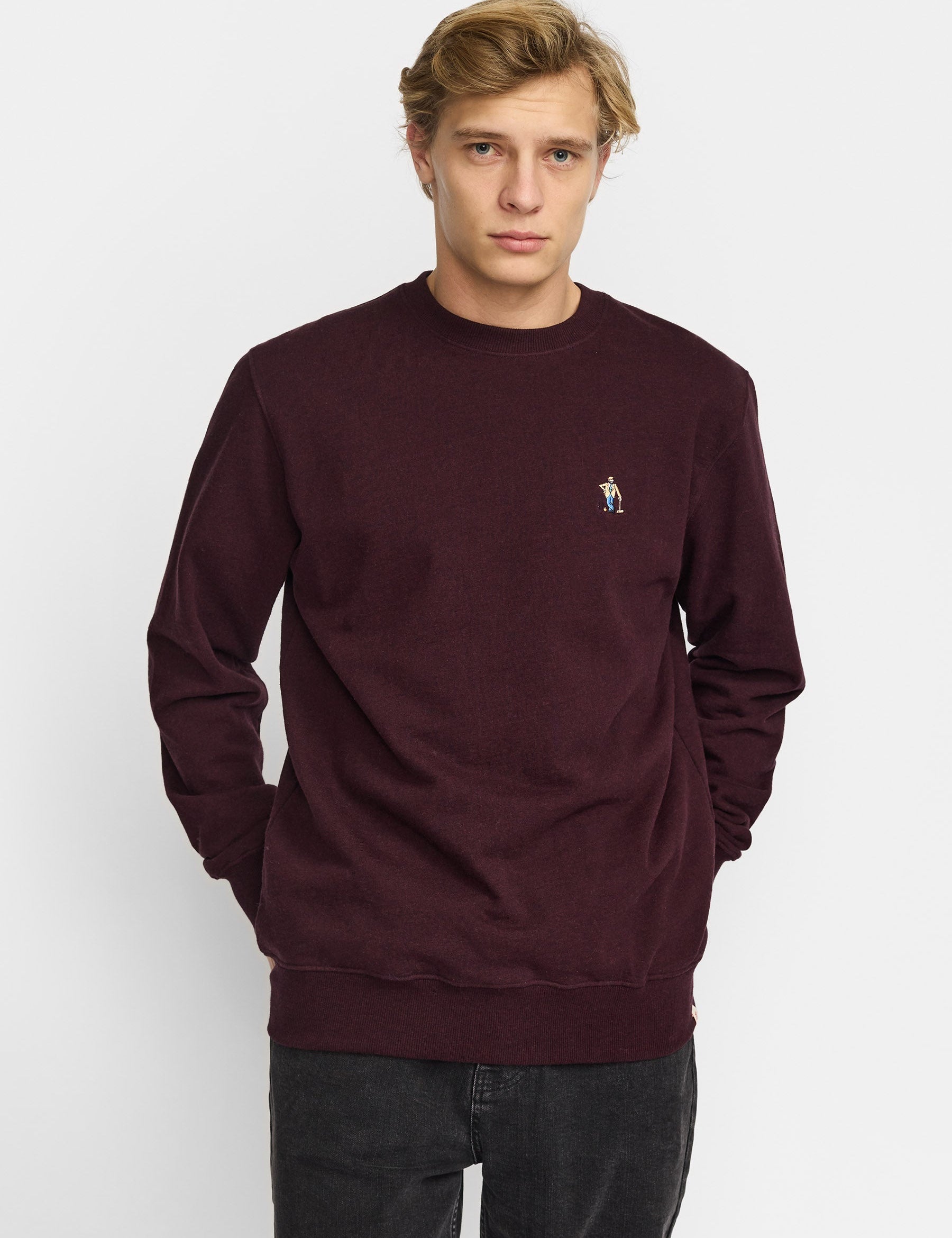 Sudadera REVOLUTION Application CRO Burdeos, modelo frontal