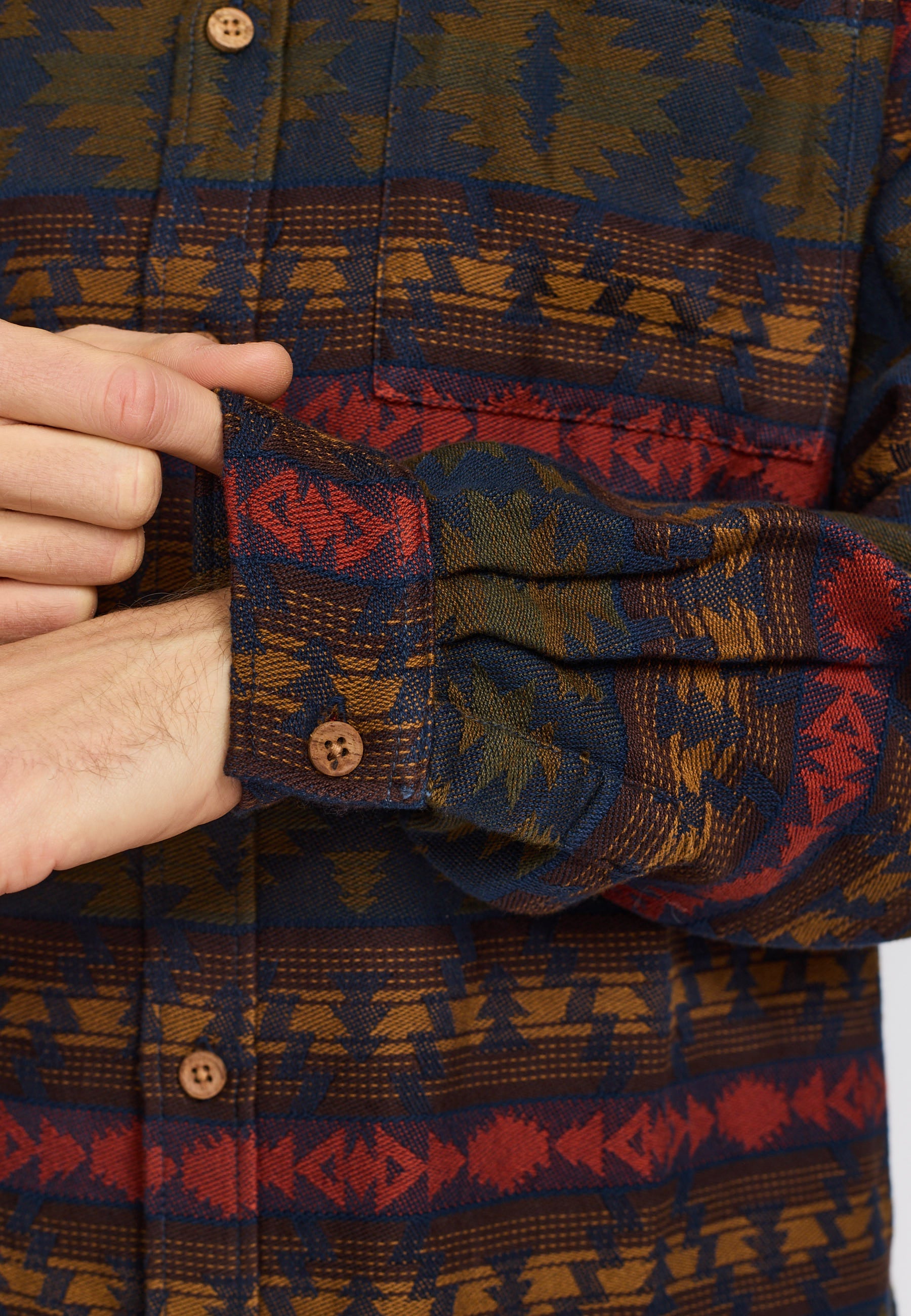 Camisa REVOLUTION Jacquard Shirt 3287 Azul Marino Multicolor, detalle punos