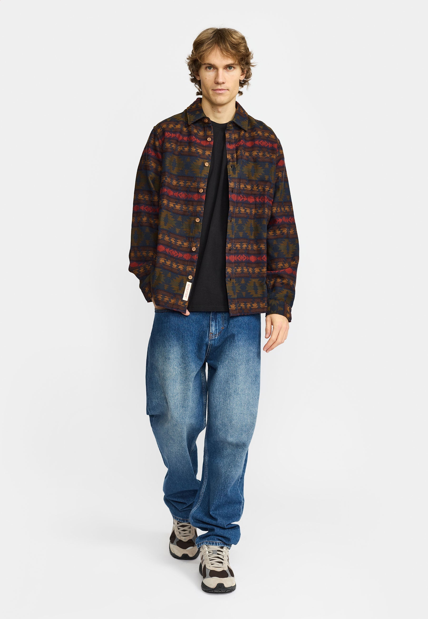 Camisa REVOLUTION Jacquard Shirt 3287 Azul Marino Multicolor, modelo completo