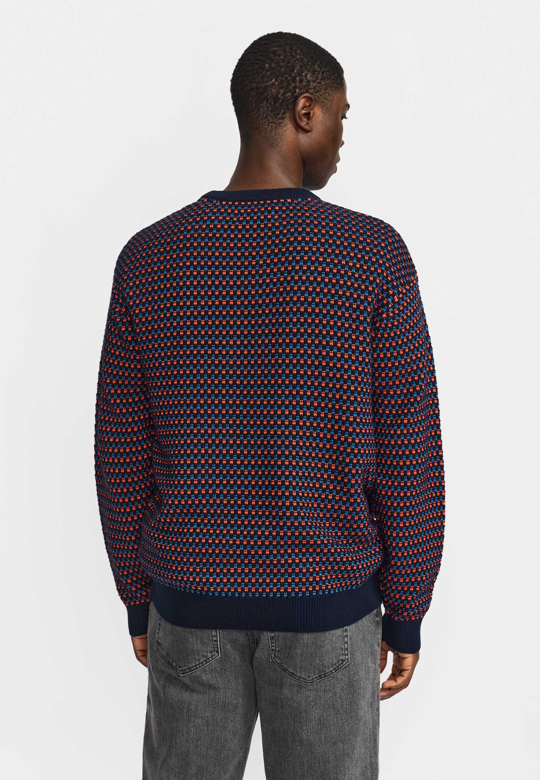 Jersey REVOLUTION Pattern Knit 6613 Dark Orange, modelo espalda