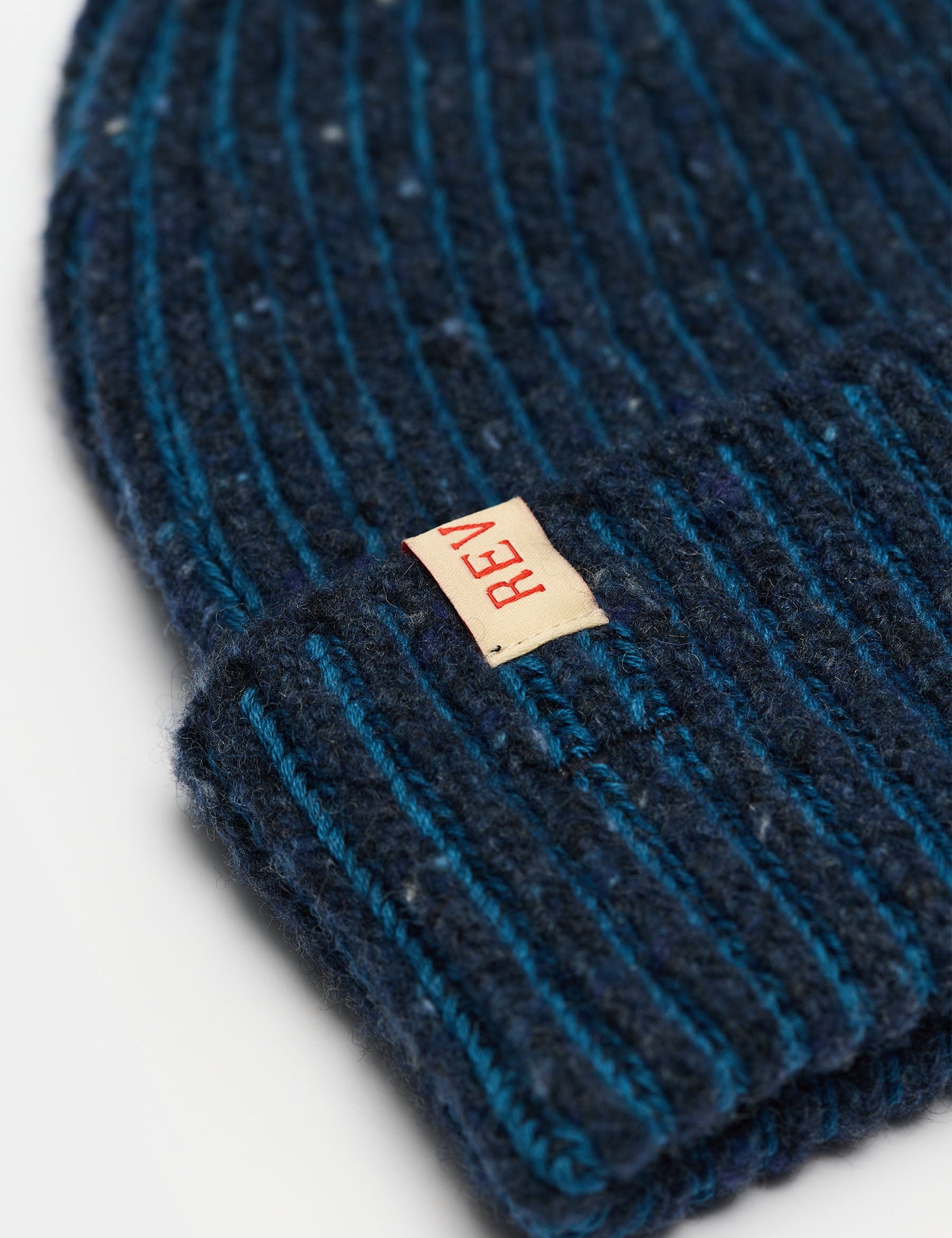 Gorro REVOLUTION Melange Beanie Azul Marino, detalle