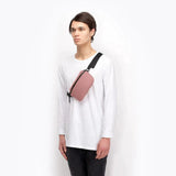 Riñonera Ucon Acrobatics Jona Dark Rose - ECRU