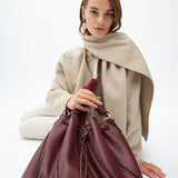 Bolso LOLA CASADEMUNT Judas Piezas y Detalles en Efecto Piel Serpiente Burdeos