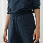 Pantalón TWOTHIRDS Maipo Diplomatic Navy Stripes - imagen 6