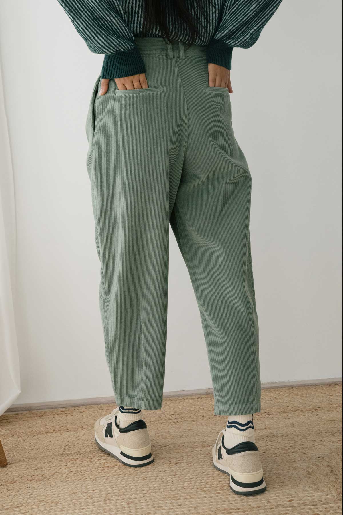 Pantalón TWOTHIRDS Haruku Corduroy Washed Green - imagen 5
